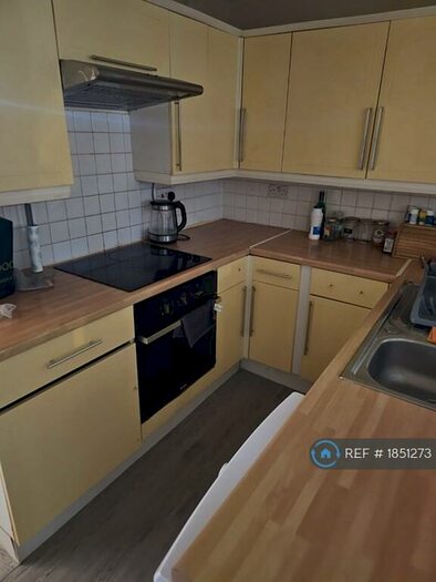 2 Bedroom Terraced House To Rent In Berenger Close, Swindon, SN3