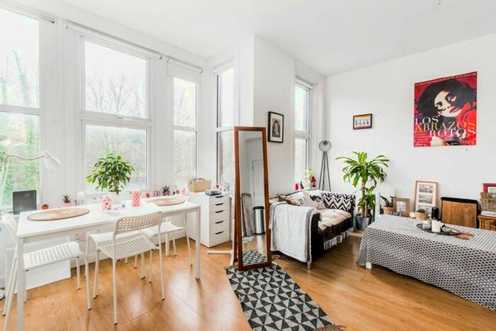 1 Bedroom Flat To Rent In Archway Road, Highgate, London, N6