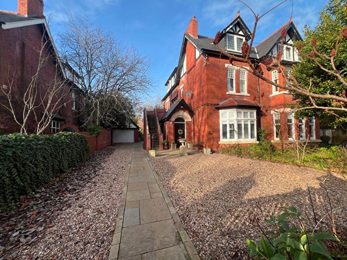 2 Bedroom Flat To Rent In Victoria Road, Penarth, CF64