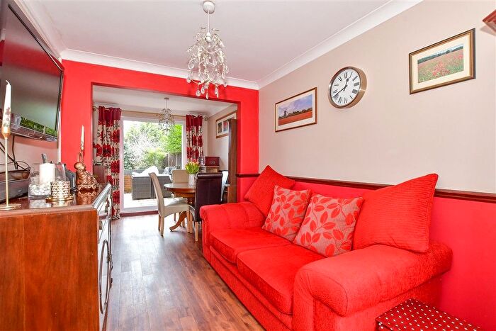4 Bedroom Semi-detached House For Sale In Sydney Road, Whitstable, Kent, CT5