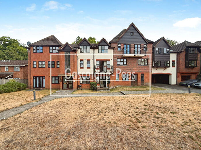 1 Bedroom Flat To Rent In Woking, GU21