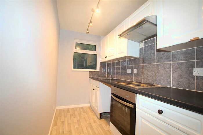 1 Bedroom Flat To Rent In Glenbrooke Drive, Bradford, Bradford, BD7