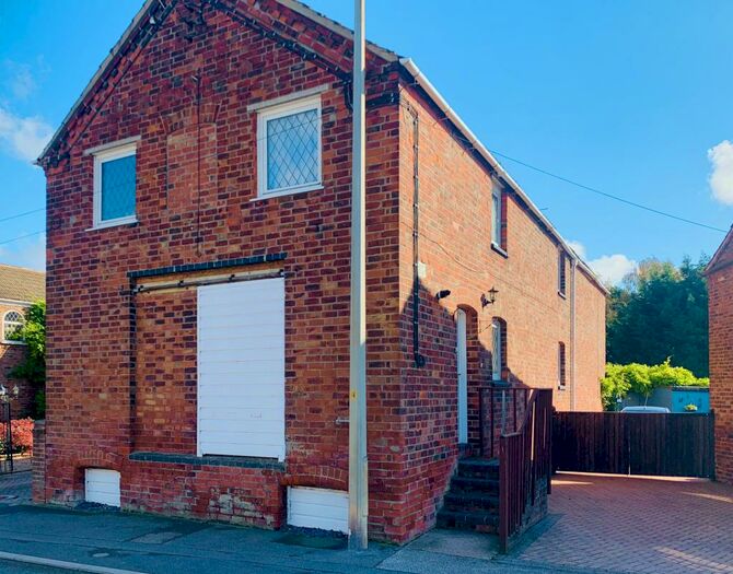 2 Bedroom Apartment To Rent In Station Street, Donington, Spalding, PE11