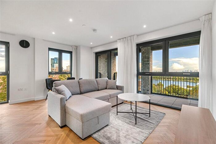 2 Bedroom Apartment To Rent In Emperor Point, Woodberry Down, London, N4
