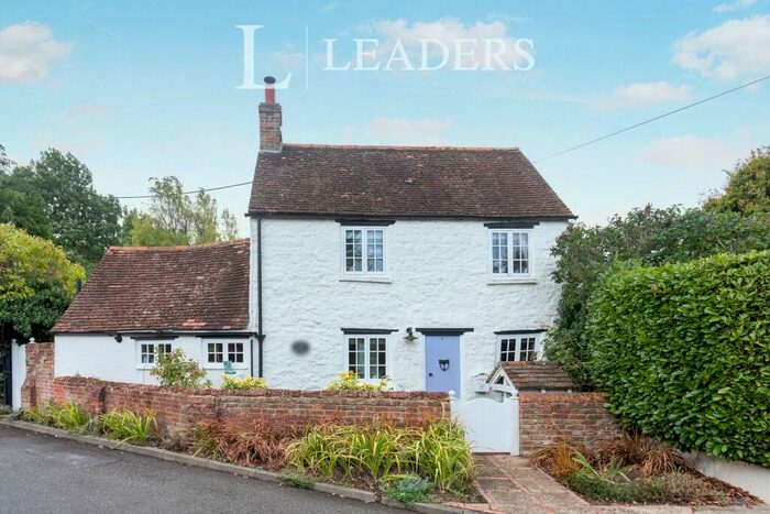 2 Bedroom Cottage To Rent In Bridge Street, Thornborough, MK18
