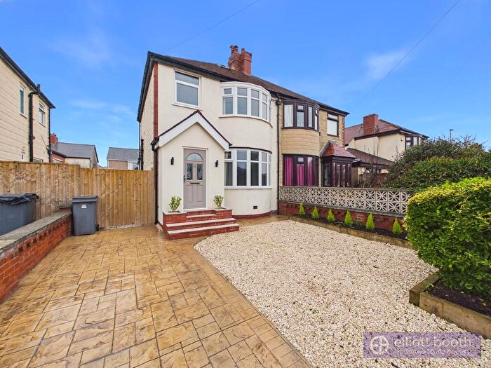 3 Bedroom Semi-Detached House For Sale In Alderley Avenue, FY4