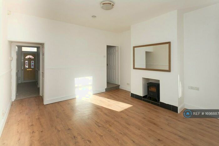 3 Bedroom Terraced House To Rent In Duke Street, Stoke-On-Trent, ST4