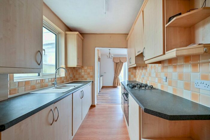 4 Bedroom Semi-Detached House To Rent In Beauchamp Road, Sutton, SM1