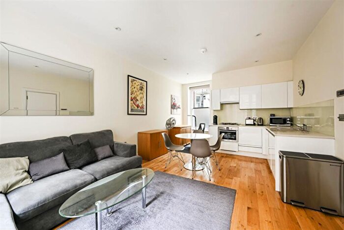 1 Bedroom Flat To Rent In Brook Court, Laurence Pountney Lane, London, EC4R