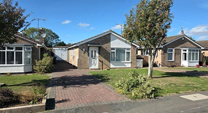 2 Bedroom Detached Bungalow For Sale In Ellesmere Crescent, Brackley, NN13