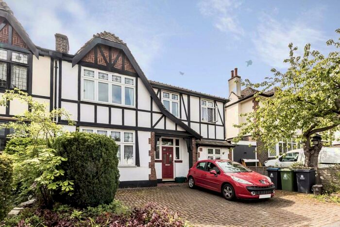 1 Bedroom House To Rent In Surbiton Hill Park, Surbiton, KT5