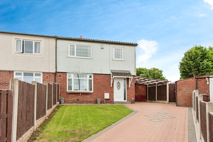 3 Bedroom Semi-Detached House For Sale In Hopwood Grove, Castleford, WF10