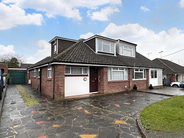 4 Bedroom Semi Detached House For Sale In Mountnessing Road, Billericay, CM12