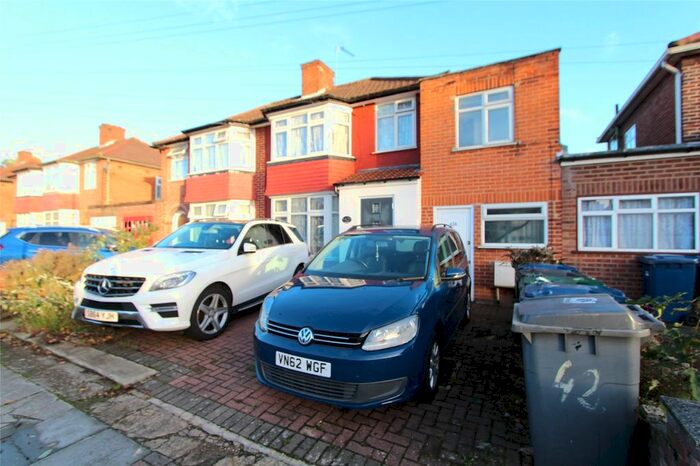 1 Bedroom Detached House To Rent In Angus Gardens, London, NW9