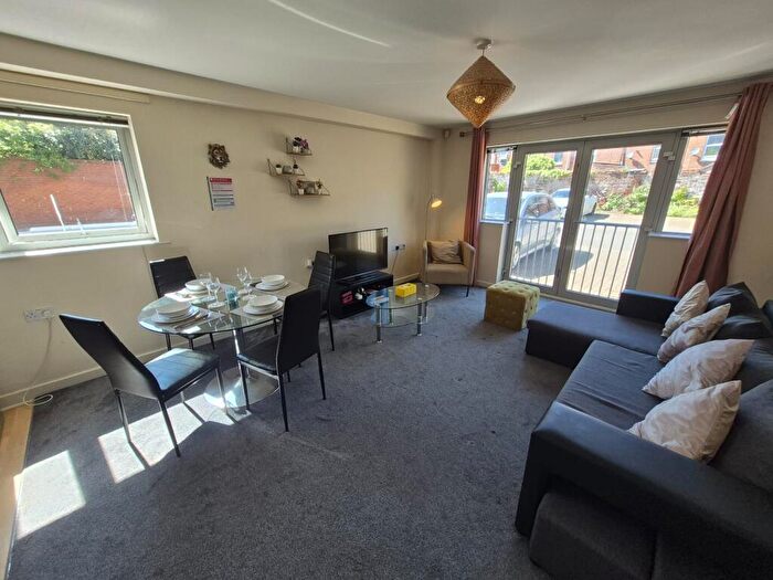 2 Bedroom Flat For Sale In Fremington Court, City Centre, Coventry, CV1