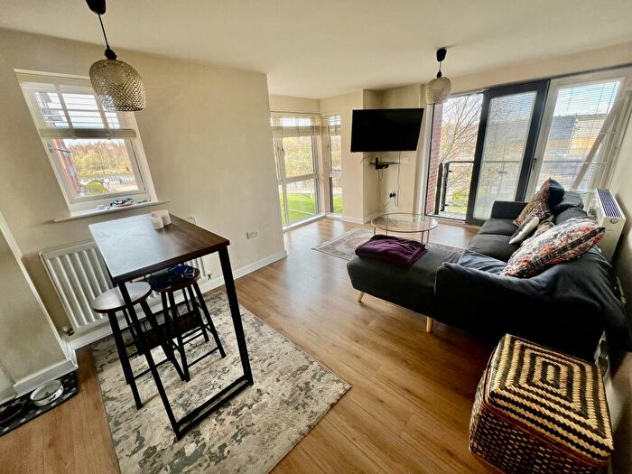 2 Bedroom Apartment To Rent In Cable Place, Leeds, LS10