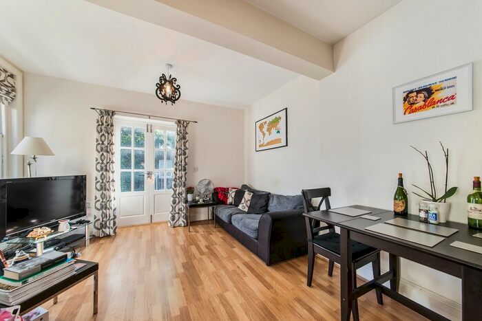 1 Bedroom Flat To Rent In Latchmere Road, London, SW11