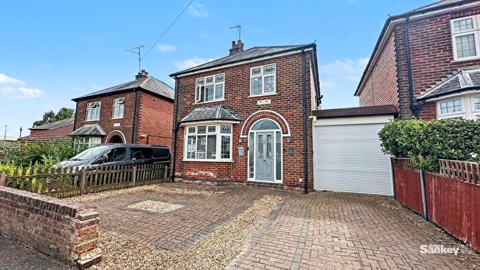 3 Bedroom Detached House For Sale In Cranmer Grove, Mansfield, NG19