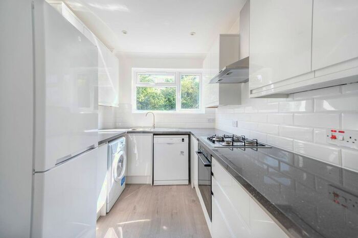 2 Bedroom Flat To Rent In Bryan Avenue, Willesden, London, NW10