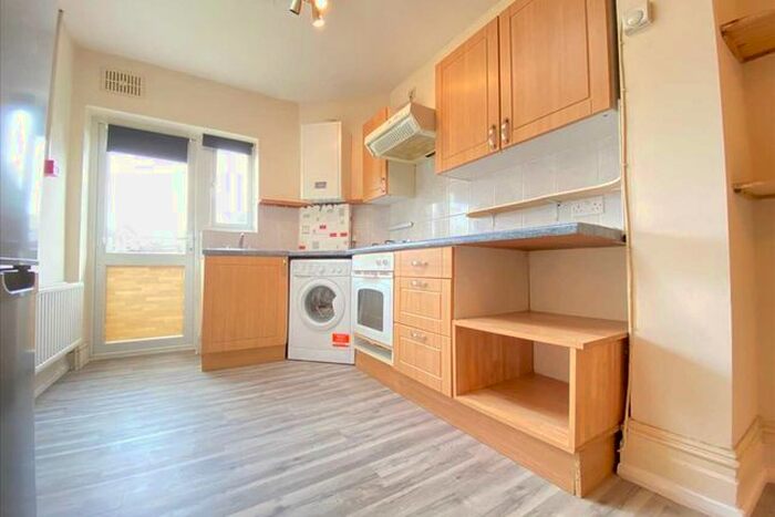 Studio To Rent In Craven Avenue, Ealing, W5