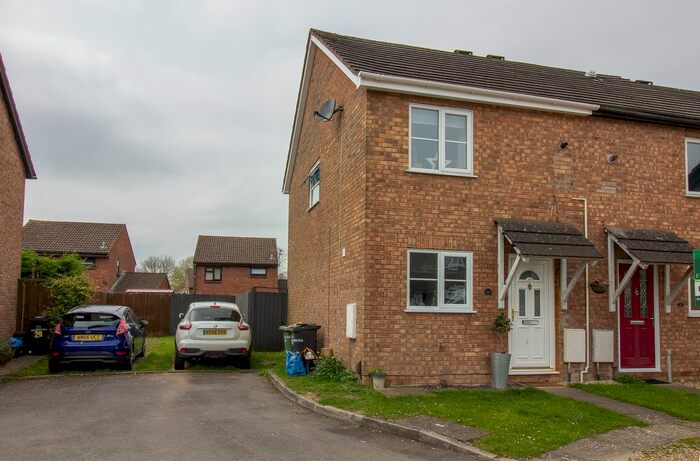2 Bedroom End Of Terrace House To Rent In Briar Close, Frome, BA11