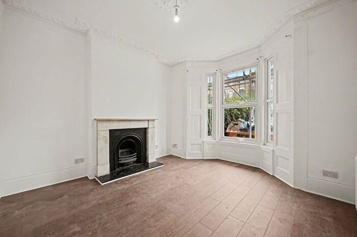7 Bedroom Terraced House To Rent In Hazellville Road, London, N19