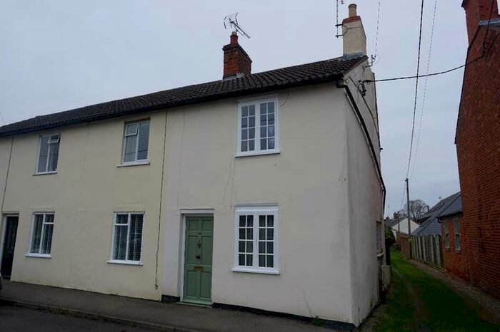 2 Bedroom Terraced House To Rent In West Street, Olney, MK46