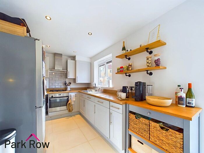 3 Bedroom Detached House For Sale In Egremont Place, Sherburn In Elmet, Leeds, LS25