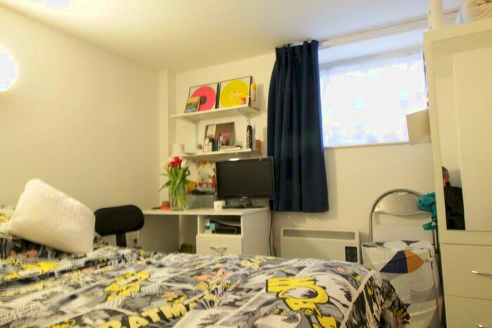 2 Bedroom Flat To Rent In Holters Mews, Canterbury Ref -, CT1
