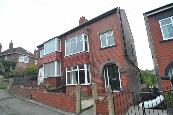 4 Bedroom Semi-Detached House To Rent In Blenheim Road, Barnsley, S70