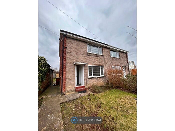 2 Bedroom Semi-Detached House To Rent In Windsor Road, Batley, WF17