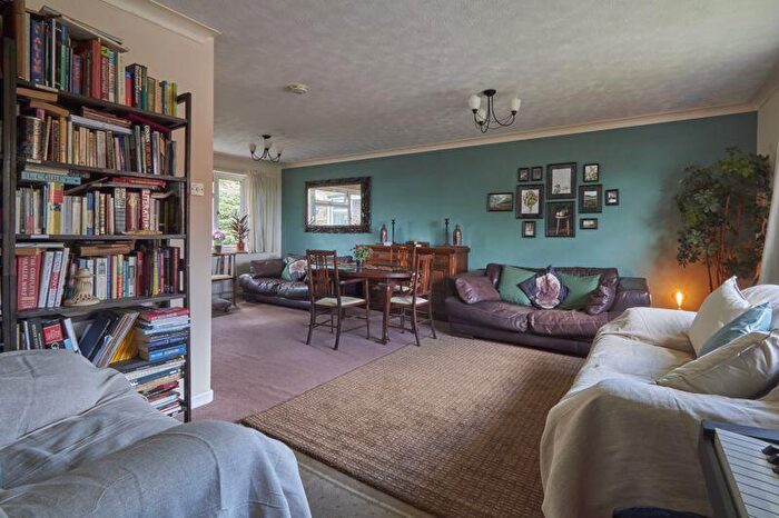 5 Bedroom Detached House For Sale In Florida Drive, Exeter, EX4