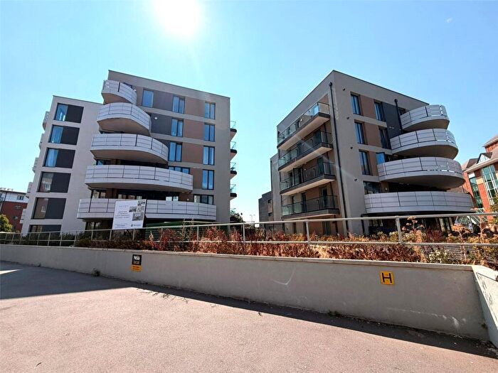 2 Bedroom Apartment To Rent In Farnborough Road, Farnborough, Hampshire, GU14