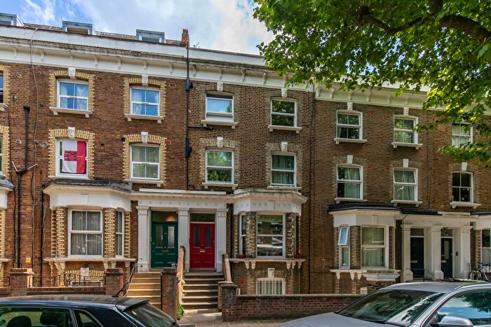 1 Bedroom Flat To Rent In Loftus Road, London, W12