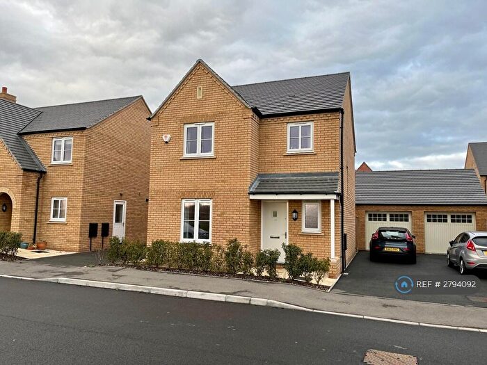 3 Bedroom Detached House To Rent In Crest Drive, Fenstanton, Huntingdon, PE28