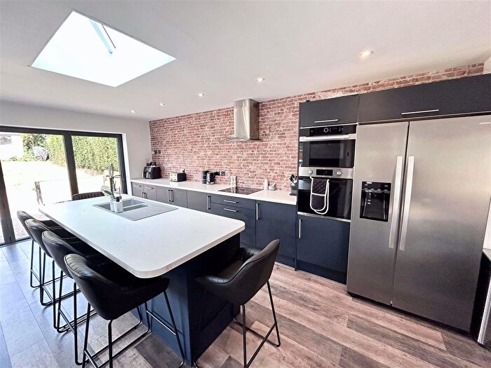 3 Bedroom Detached House For Sale In Green Lane, Shanklin, PO37