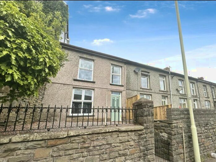 3 Bedroom House To Rent In High Street, Porth, CF39