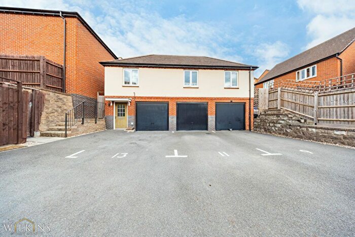 2 Bedroom Garage / Parking For Sale In Blue Brick Lane, Nuneaton, Warwickshire, CV10