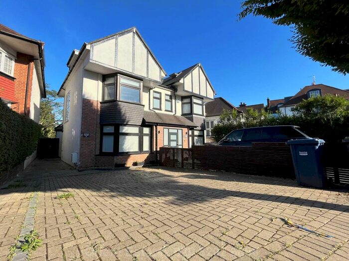 5 Bedroom Semi-Detached House To Rent In Rundell Crescent, London, NW4