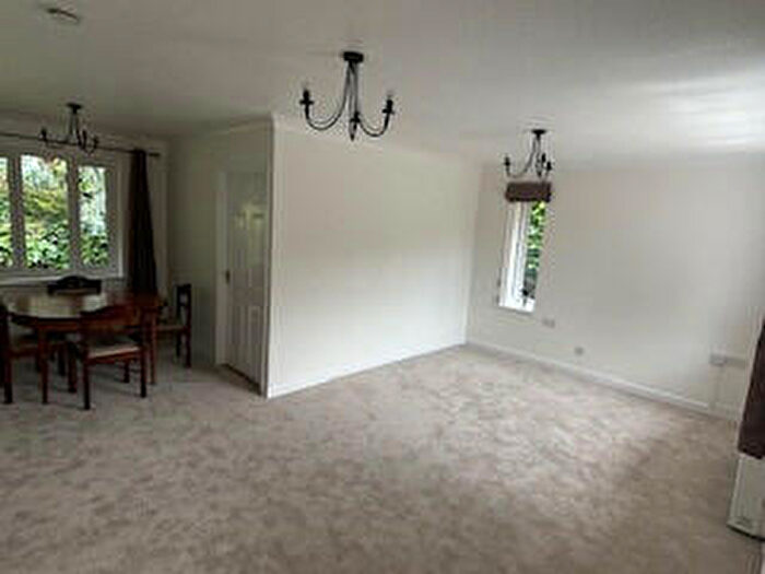 2 Bedroom Bungalow For Sale In Epsom, Surrey, KT18