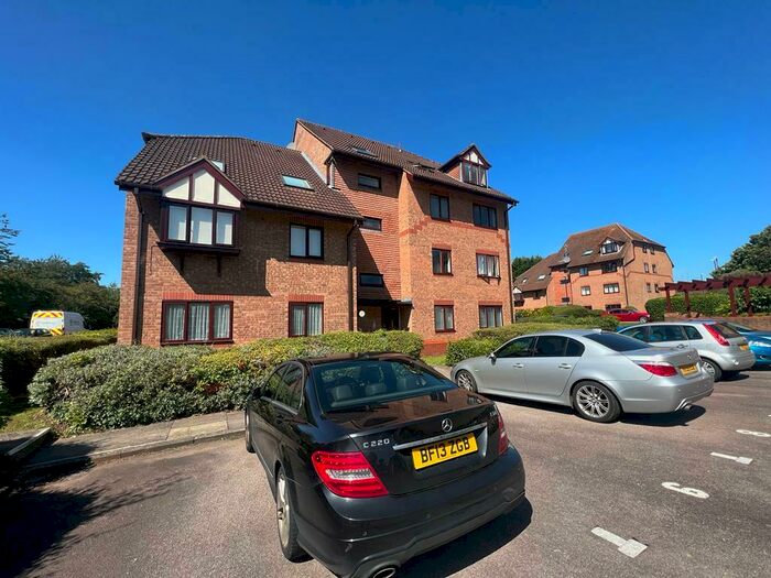 2 Bedroom Flat To Rent In Bowls Court, Coundon, Coventry, CV5