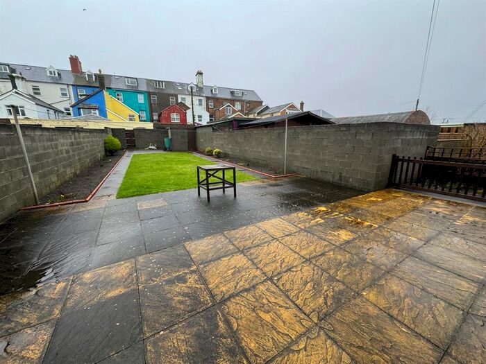 2 Bedroom Bungalow For Sale In Chruch Rd, Borth, Aberystwyth, SY24