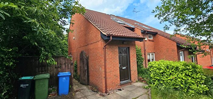 2 Bedroom End Of Terrace House For Sale In Sandown Road, Mansfield, Nottinghamshire, NG18