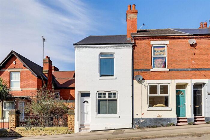 2 Bedroom End Of Terrace House For Sale In Sneinton Boulevard, Nottingham, NG2
