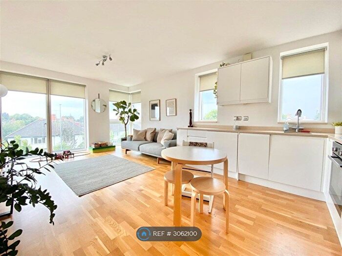2 Bedroom Flat To Rent In Portland Road, Hove, BN3