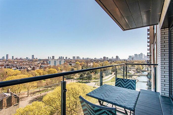 2 Bedroom Flat For Sale In Palmers Road, Bethnal Green, E2