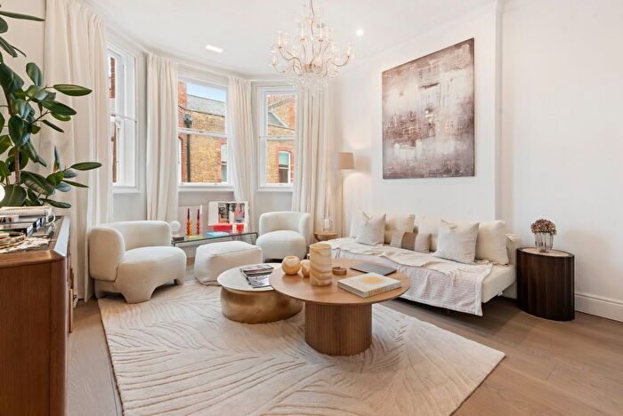 2 Bedroom Flat To Rent In Trebovir Road, Earls Court, SW5