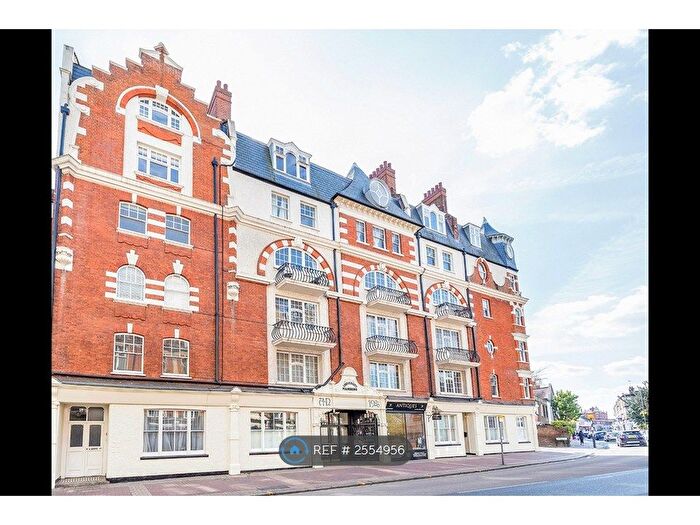 3 Bedroom Flat To Rent In University Mansions, London, SW15