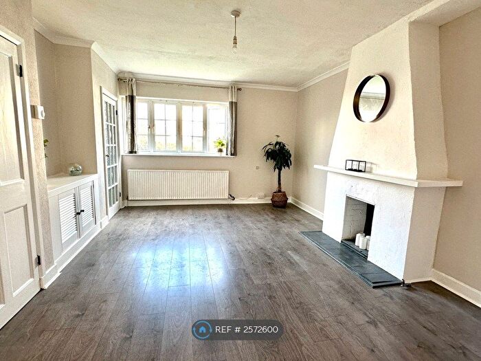 3 Bedroom Terraced House To Rent In Whinyates Road, London, SE9