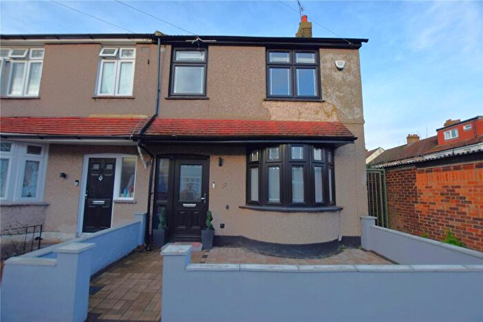 3 Bedroom End Of Terrace House For Sale In Merten Road, Romford, RM6